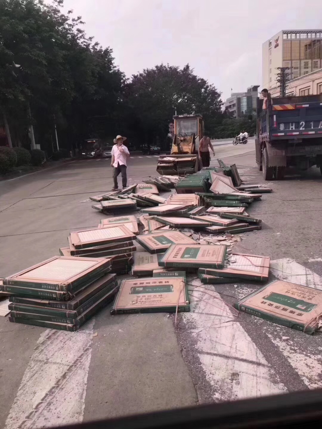 為什么收貨時出現(xiàn)少貨或者破損？